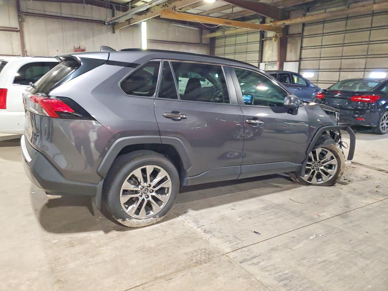 2019 TOYOTA RAV4 LIMITED photo 5