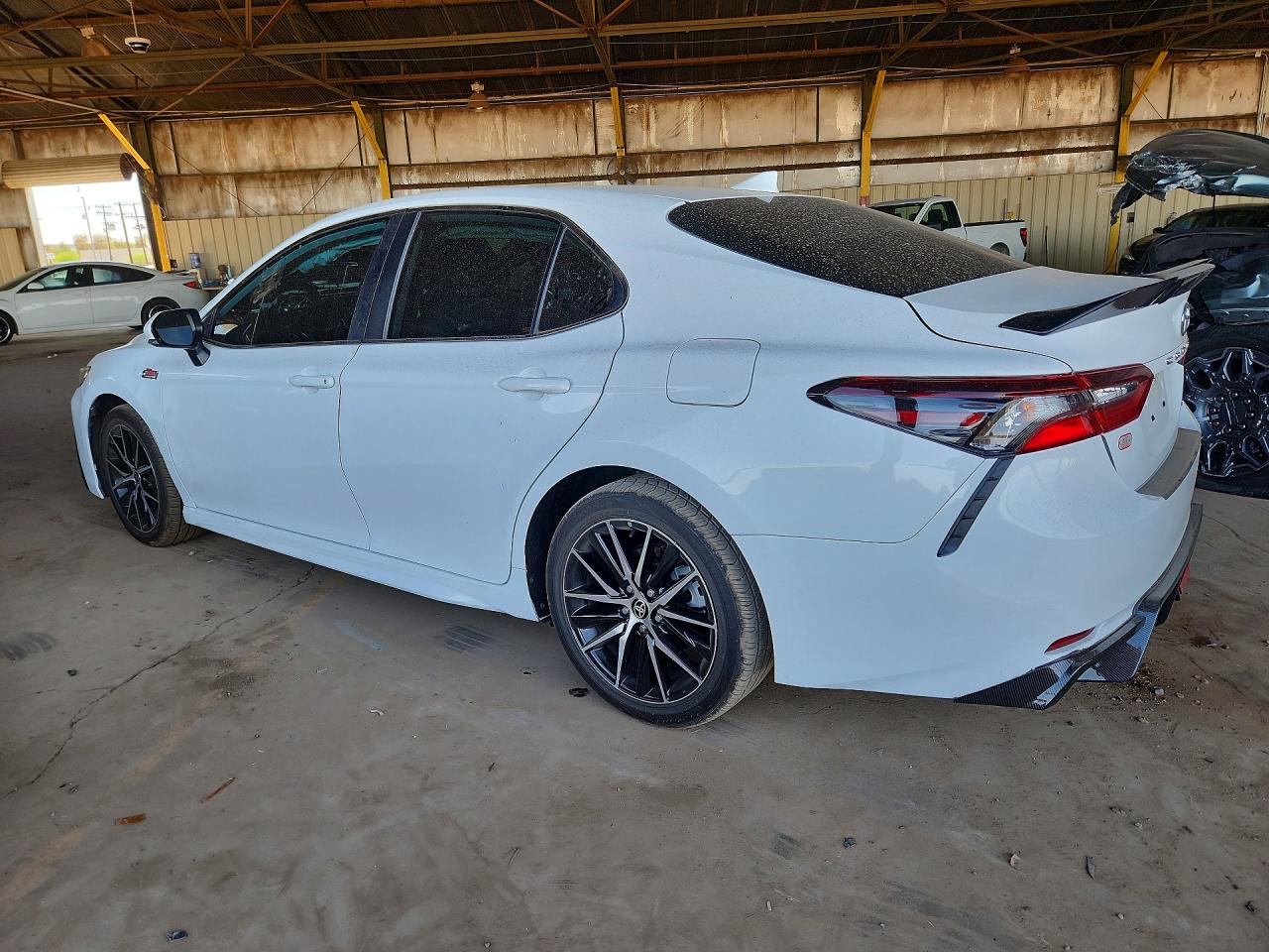 2022 TOYOTA CAMRY SE photo 4
