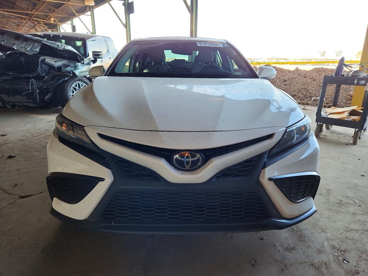 2022 TOYOTA CAMRY SE photo 13