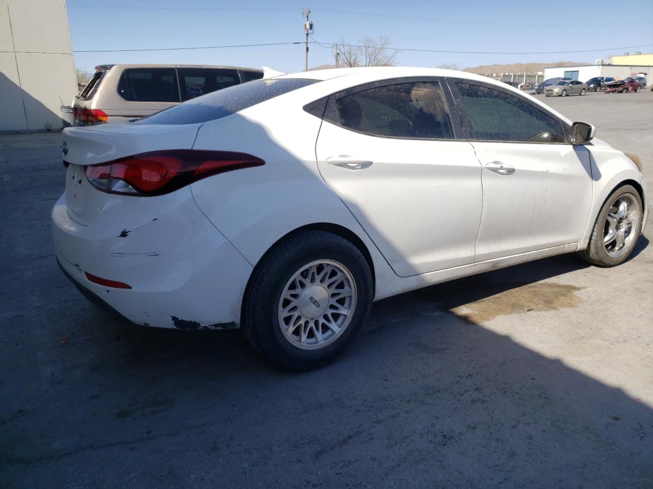 2014 HYUNDAI ELANTRA SE photo 3