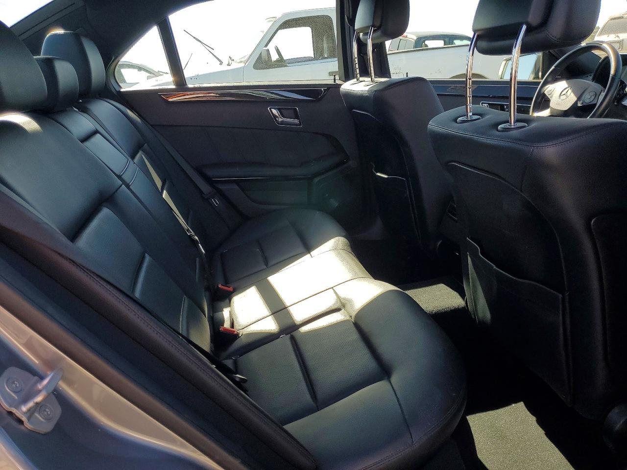 2010 MERCEDES-BENZ E 350 photo 10
