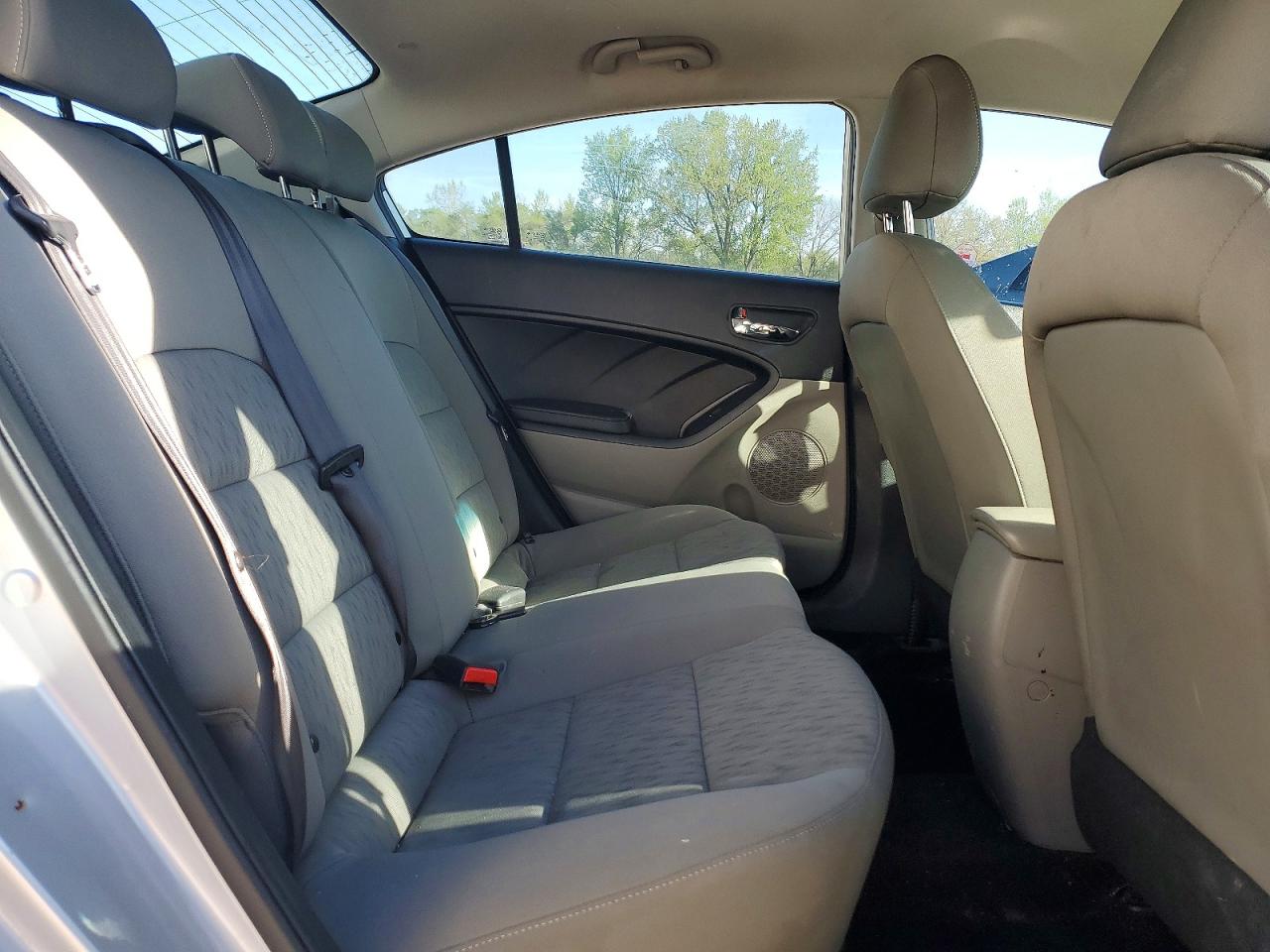 2015 KIA FORTE LX photo 19