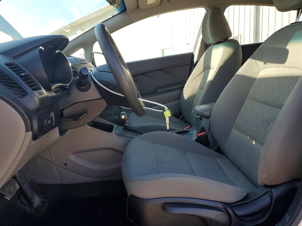 2015 KIA FORTE LX photo 13
