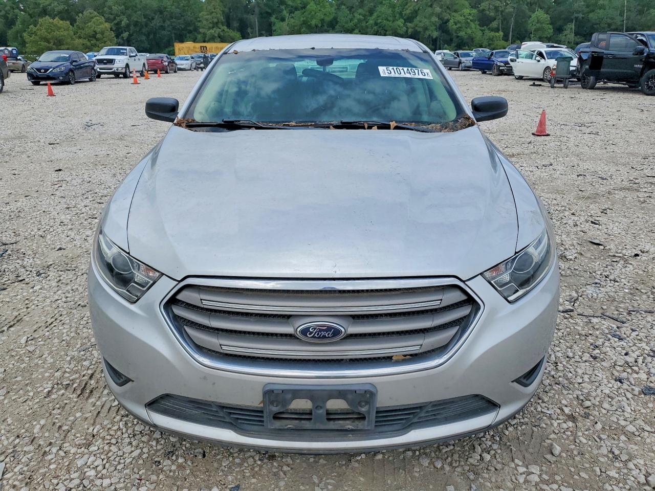 2016 FORD TAURUS SE photo 9