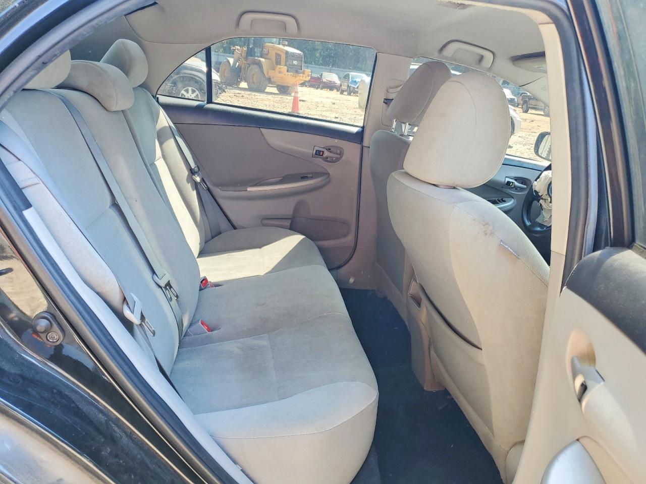 2012 TOYOTA COROLLA LE photo 19