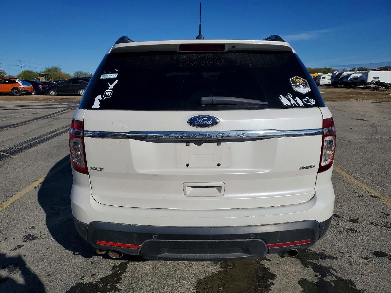 2015 FORD EXPLORER XLT photo 16