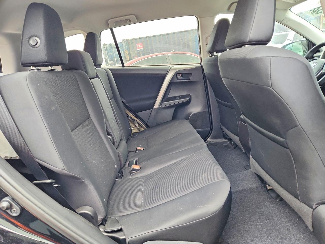 2016 TOYOTA RAV4 LE photo 31