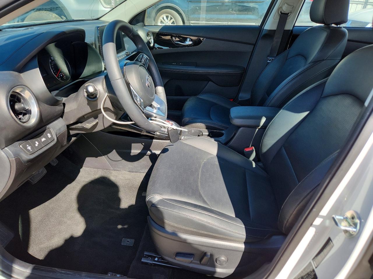 2021 KIA FORTE EX photo 19
