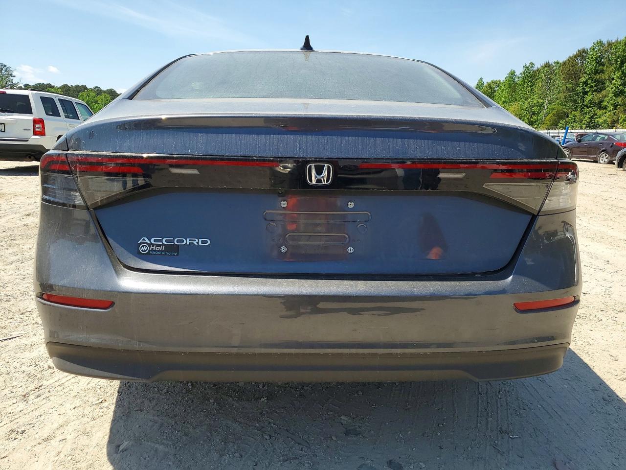 2025 HONDA ACCORD LX photo 11
