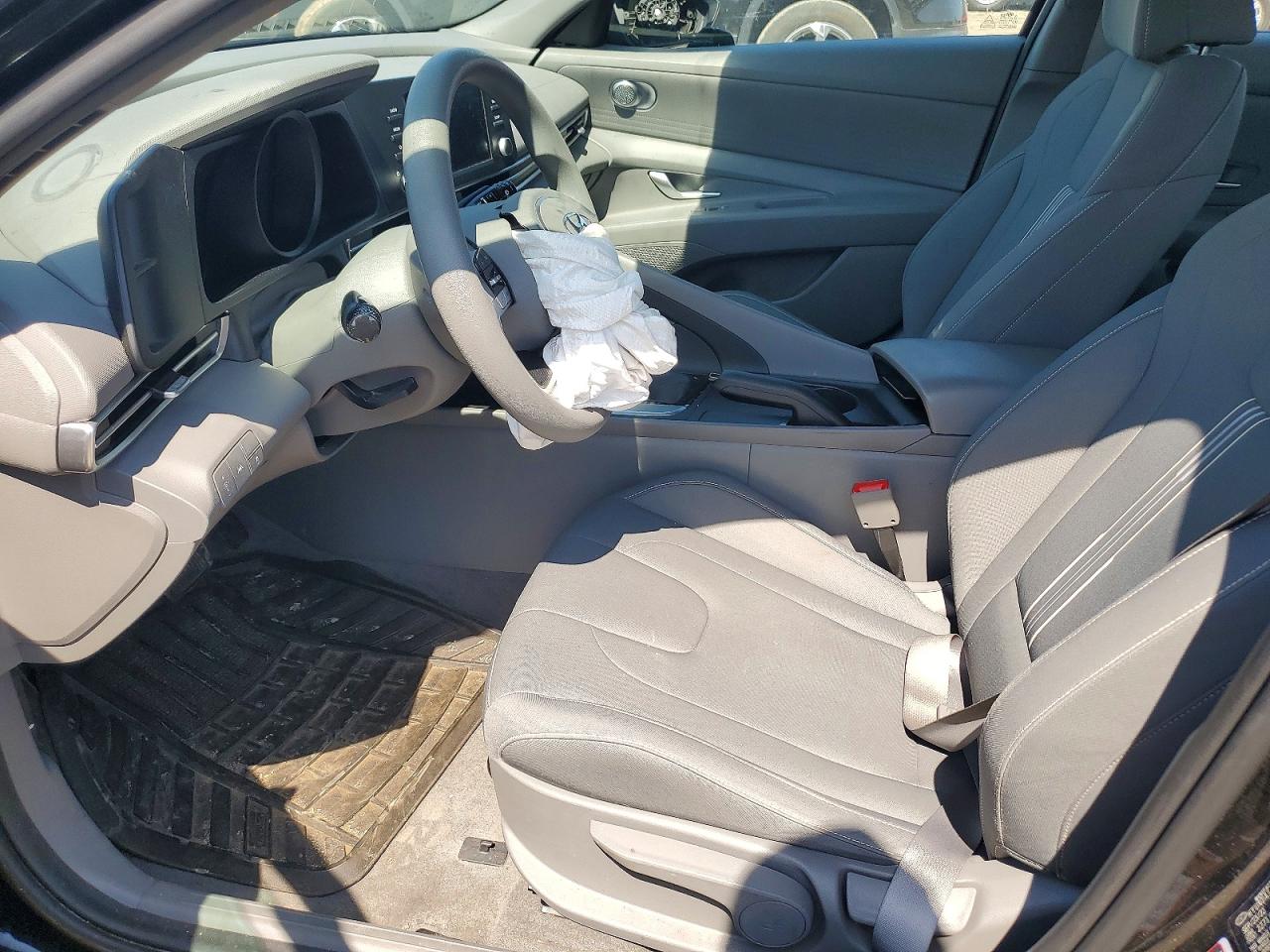 2023 HYUNDAI ELANTRA SEL photo 19
