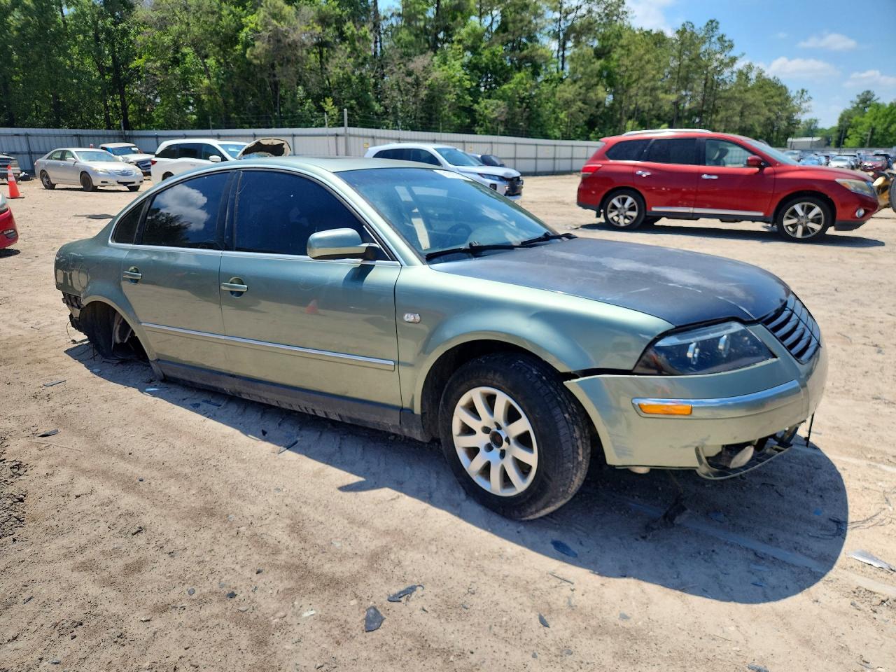 2003 VOLKSWAGEN PASSAT GLS photo 10
