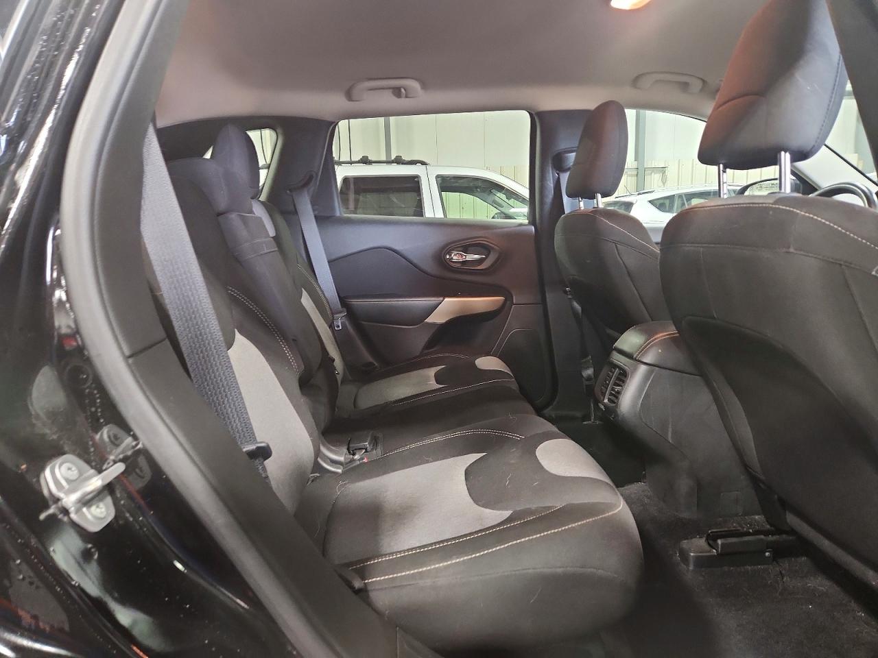 2018 JEEP CHEROKEE LATITUDE photo 21