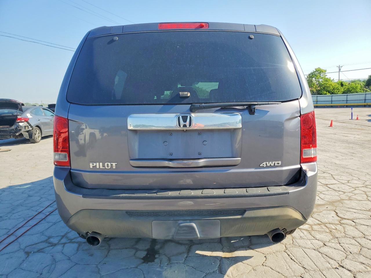 2015 HONDA PILOT EXLN photo 16