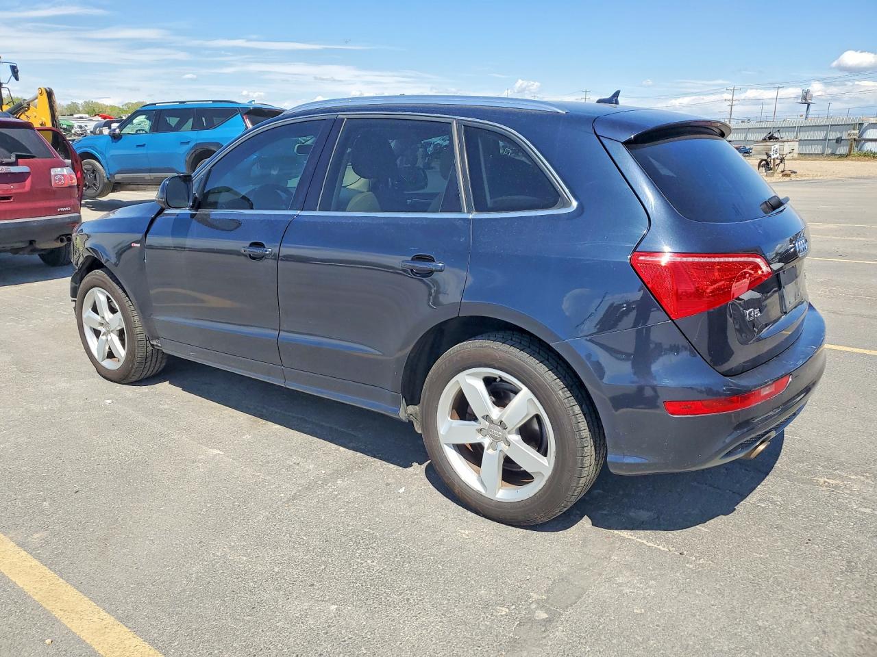 2012 AUDI Q5 PREMIUM PLUS photo 4