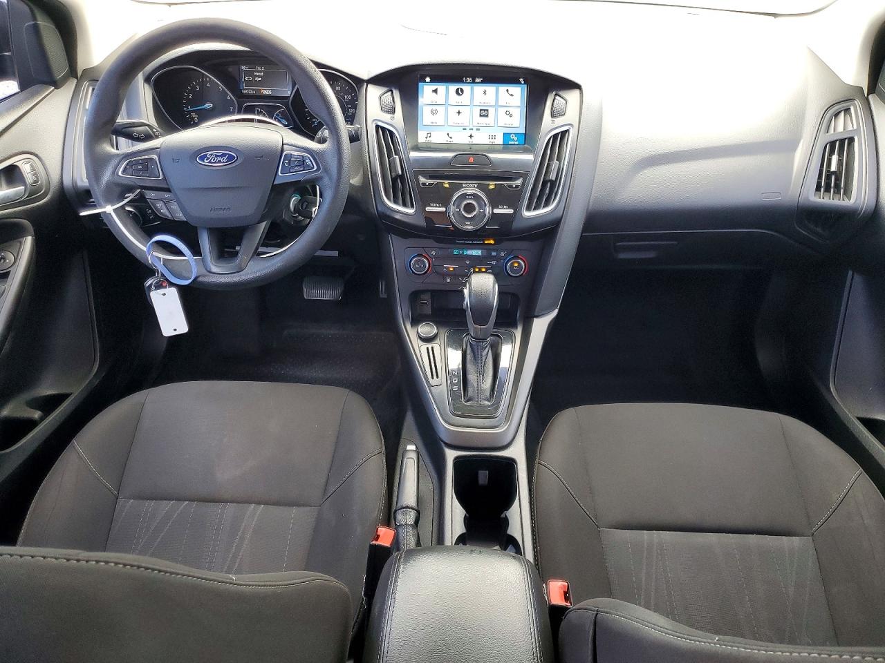 2017 FORD FOCUS SEL photo 22