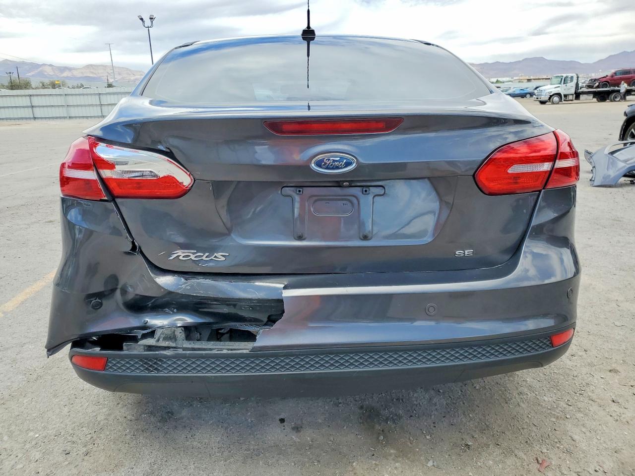 2017 FORD FOCUS SEL photo 16