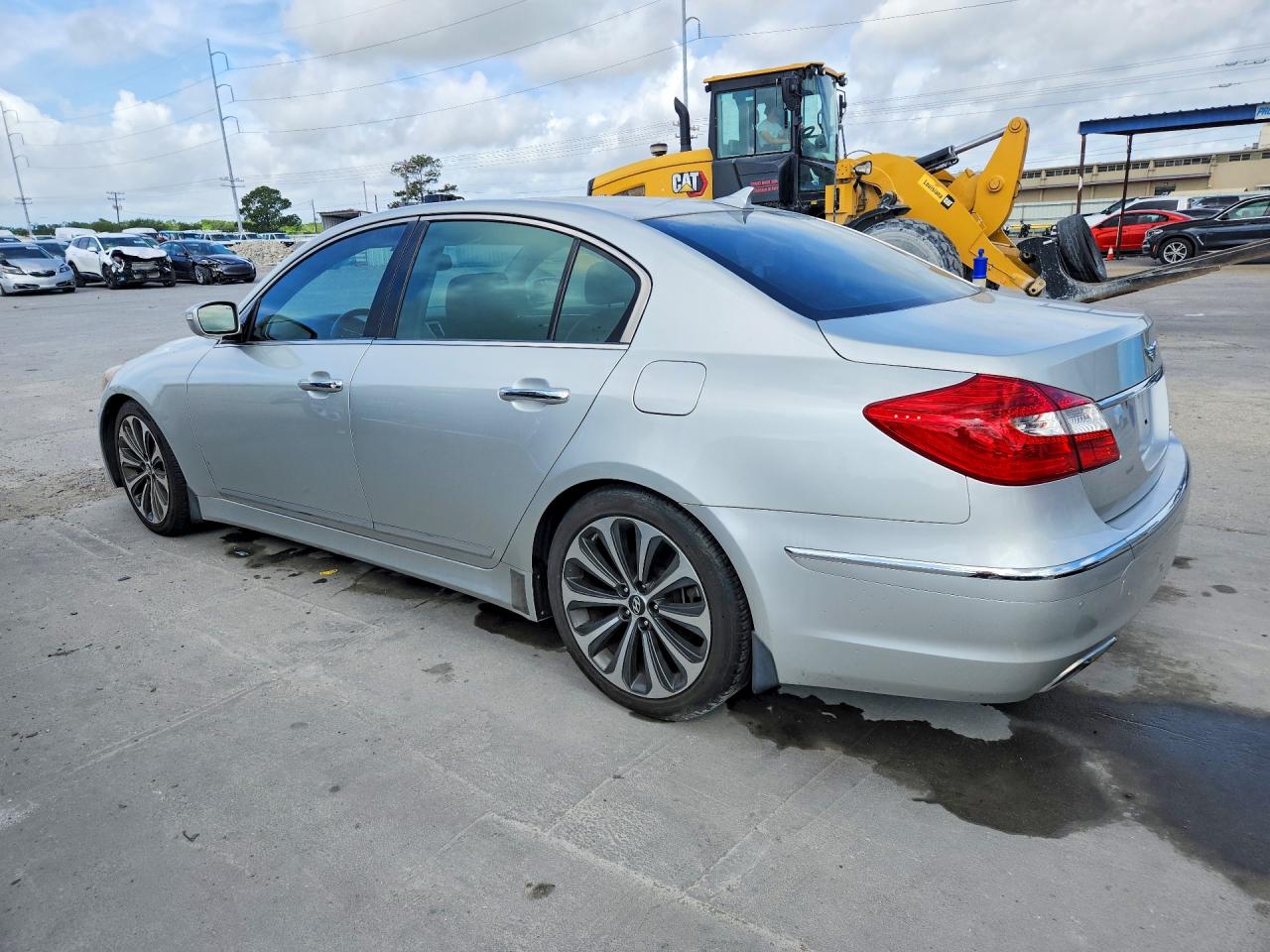 2012 HYUNDAI GENESIS 5.0L photo 2