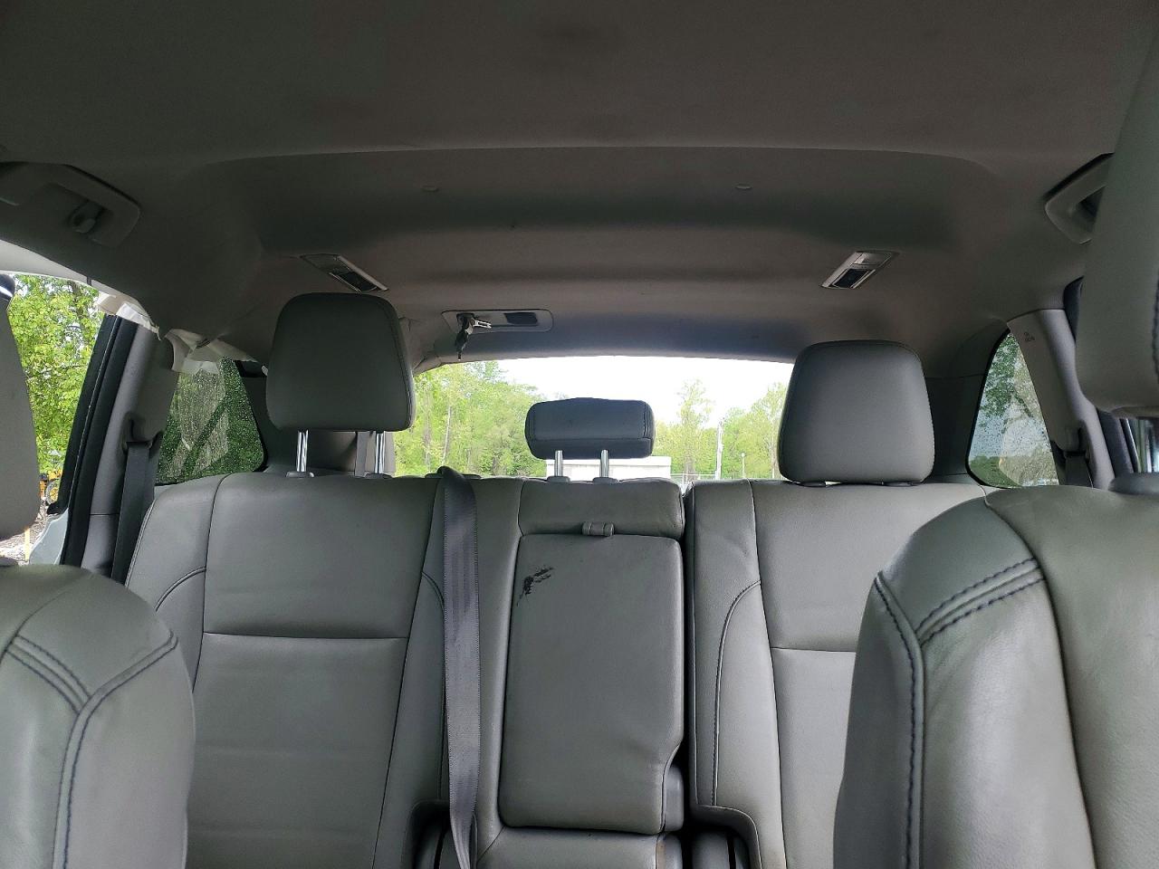 2016 TOYOTA HIGHLANDER XLE photo 19