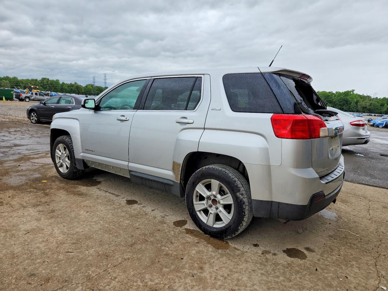 2012 GMC TERRAIN SLE photo 3