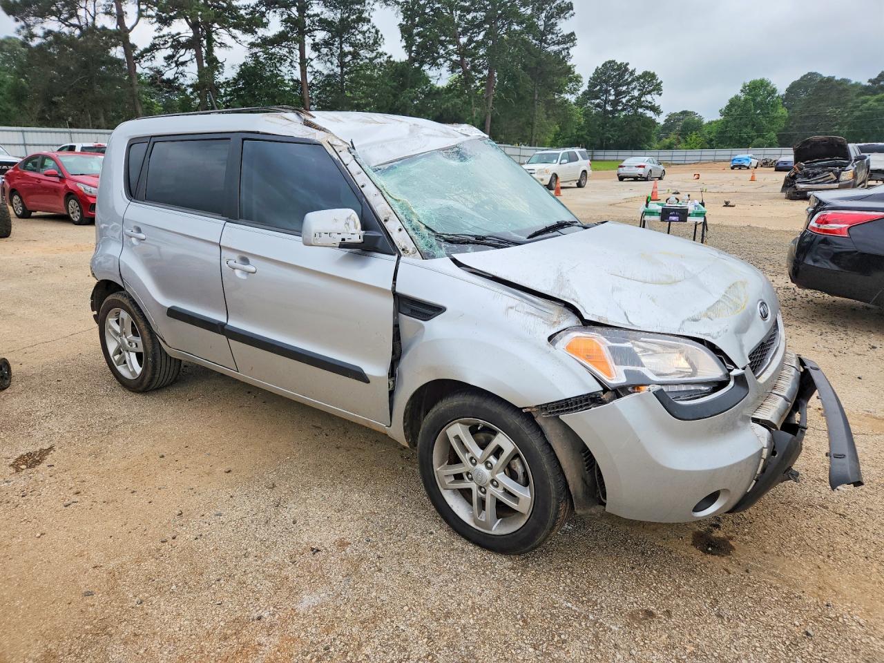 2011 KIA SOUL + photo 10