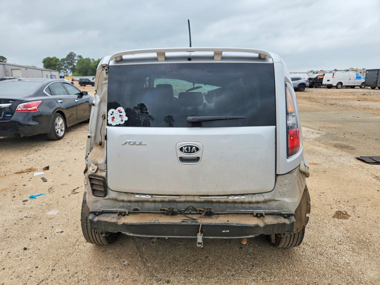 2011 KIA SOUL + photo 16