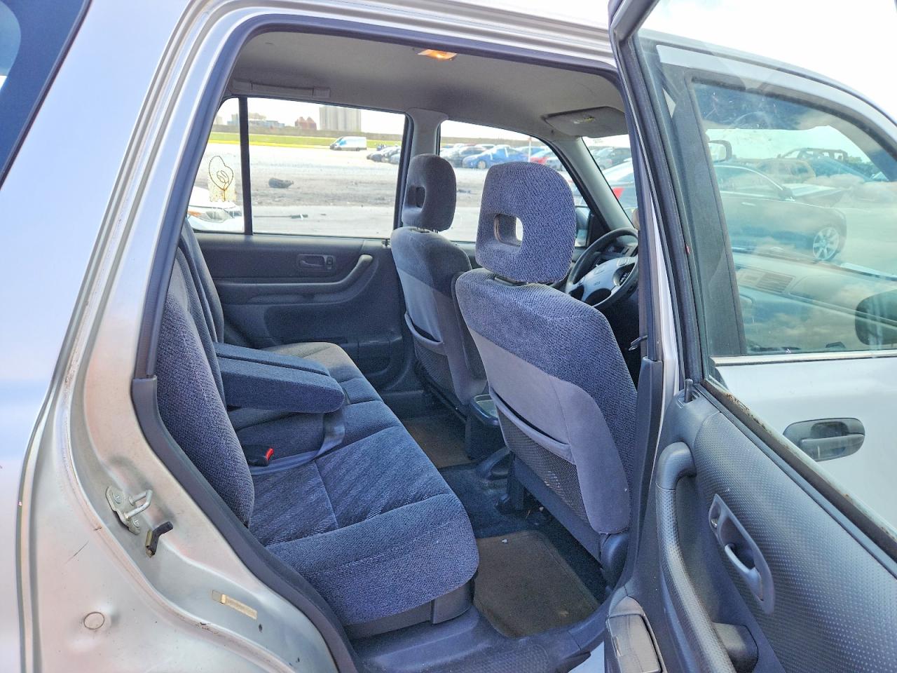 1999 HONDA CR-V LX photo 19