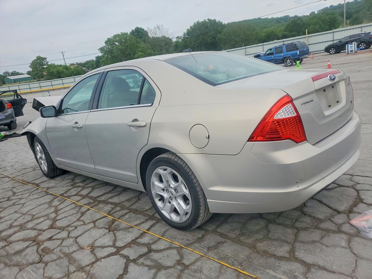 2010 FORD FUSION SE photo 3