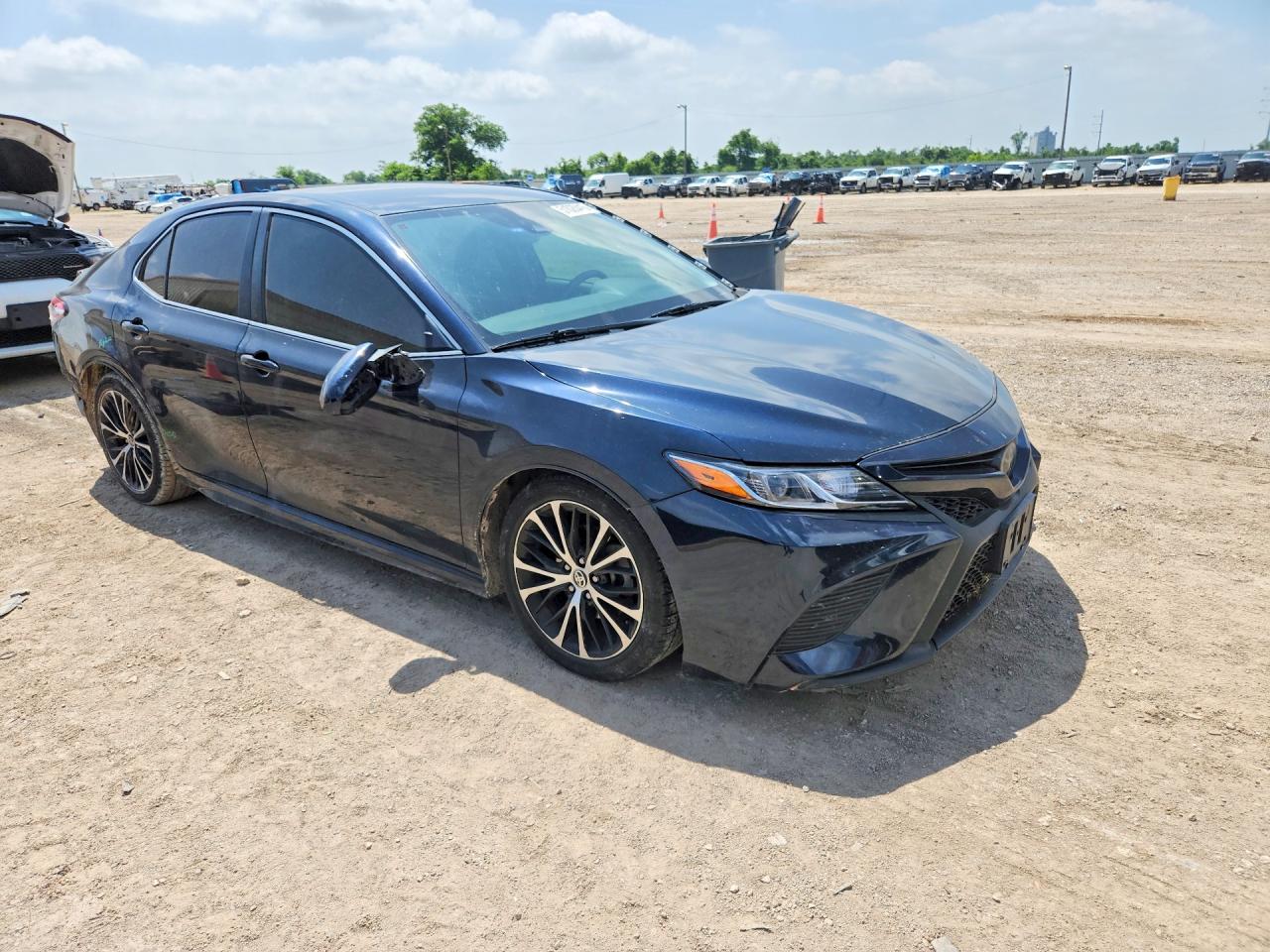 2020 TOYOTA CAMRY SE photo 7