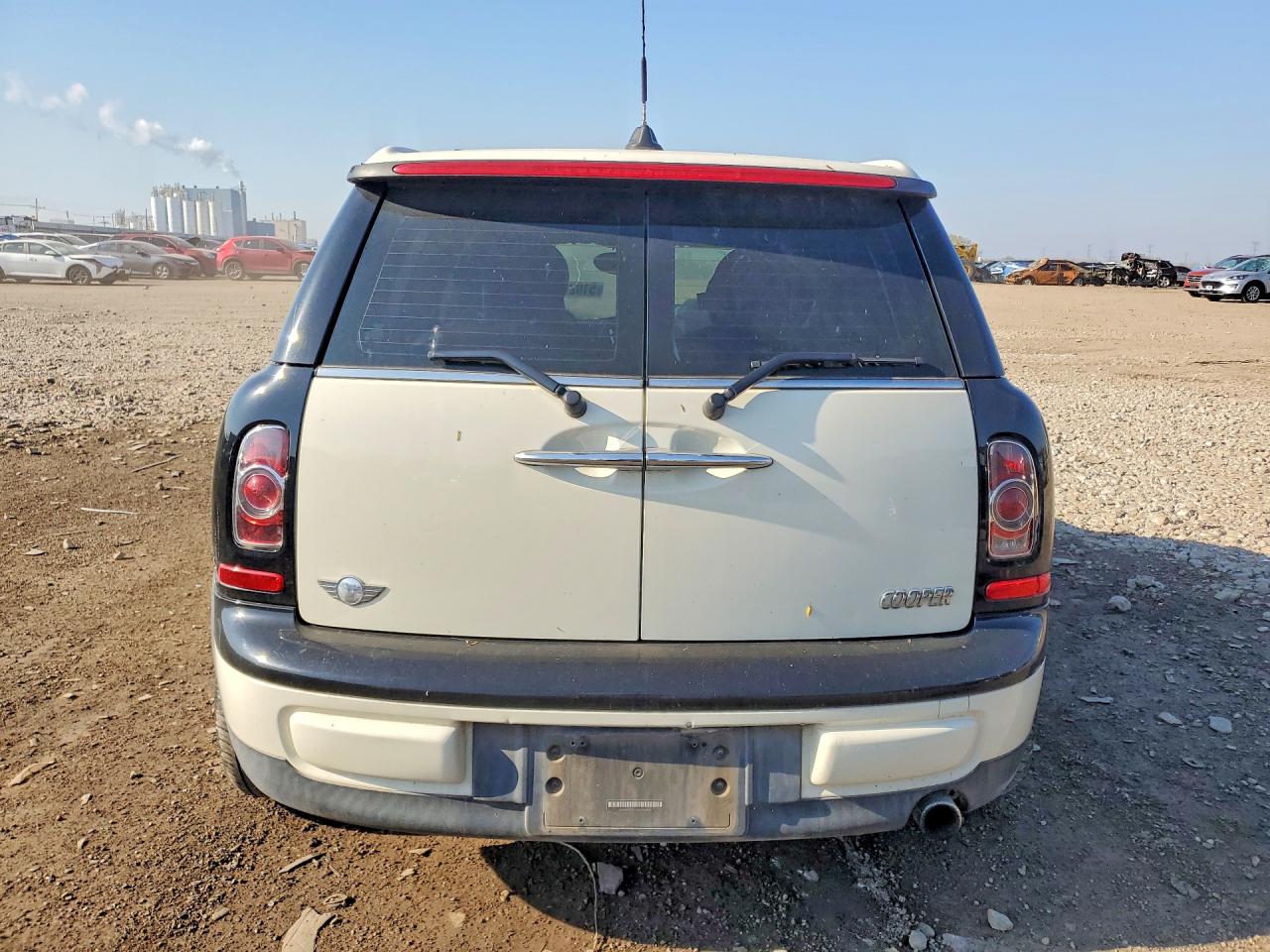 2011 MINI COOPER CLUBMAN photo 16