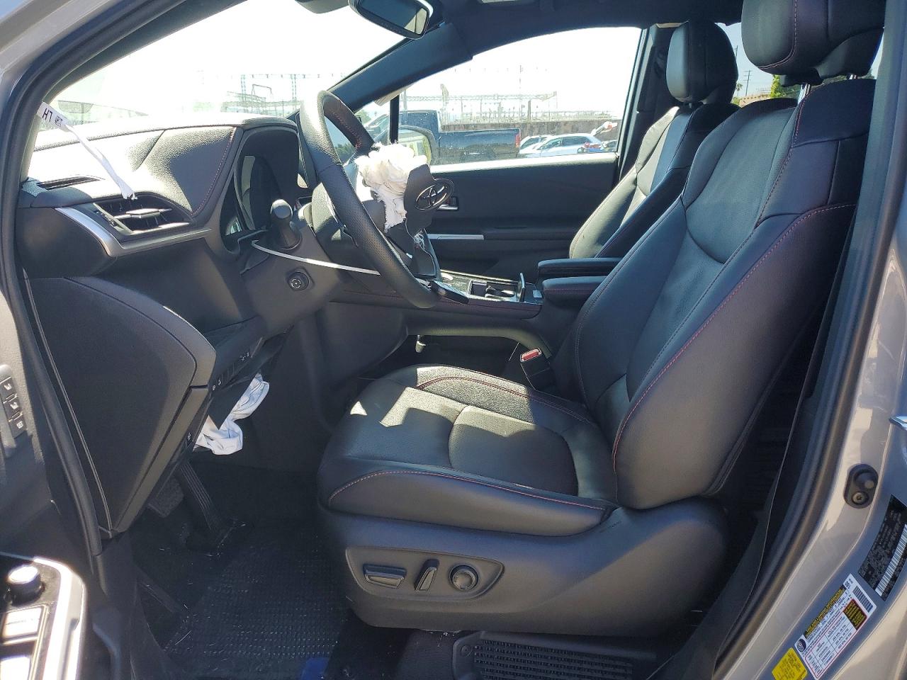 2025 TOYOTA SIENNA XSE photo 13