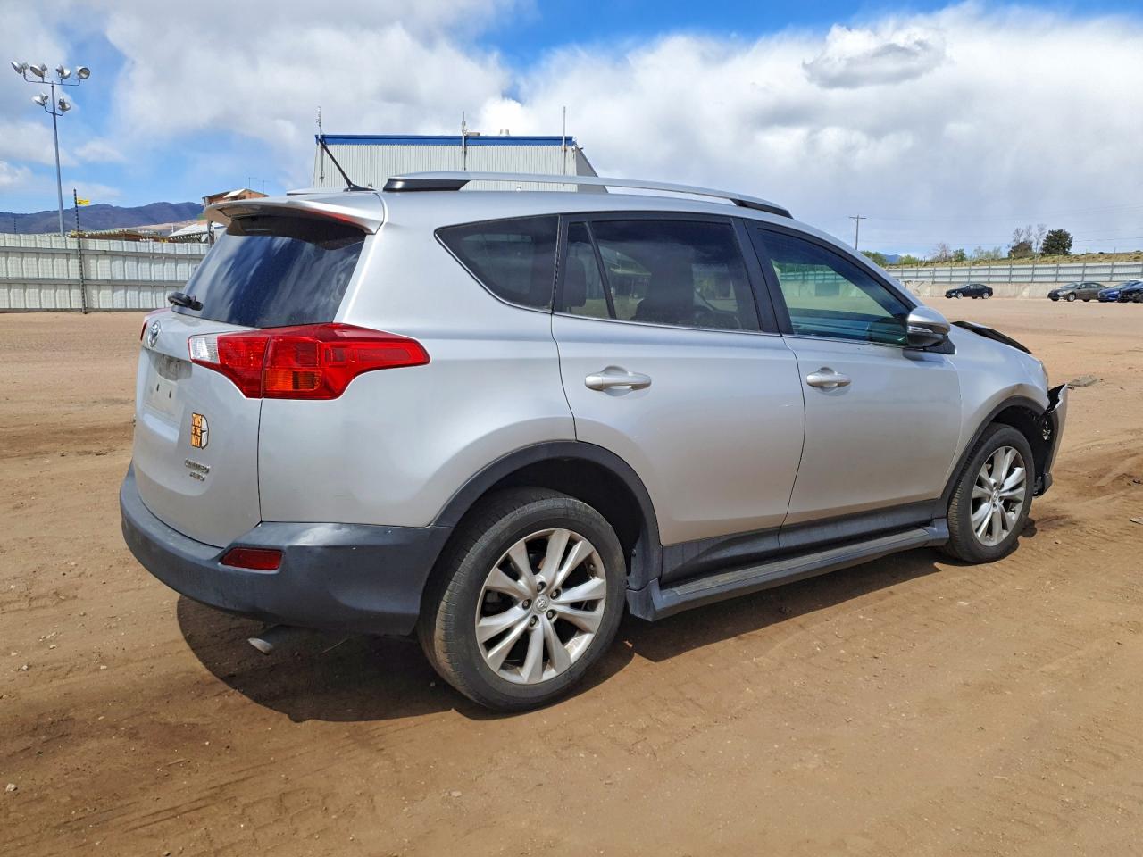 2015 TOYOTA RAV4 LIMITED photo 5