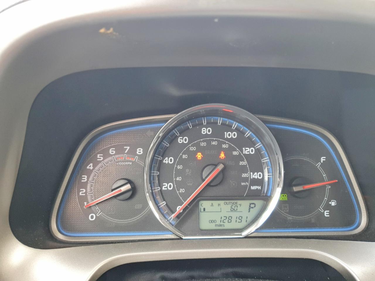 2015 TOYOTA RAV4 LIMITED photo 17