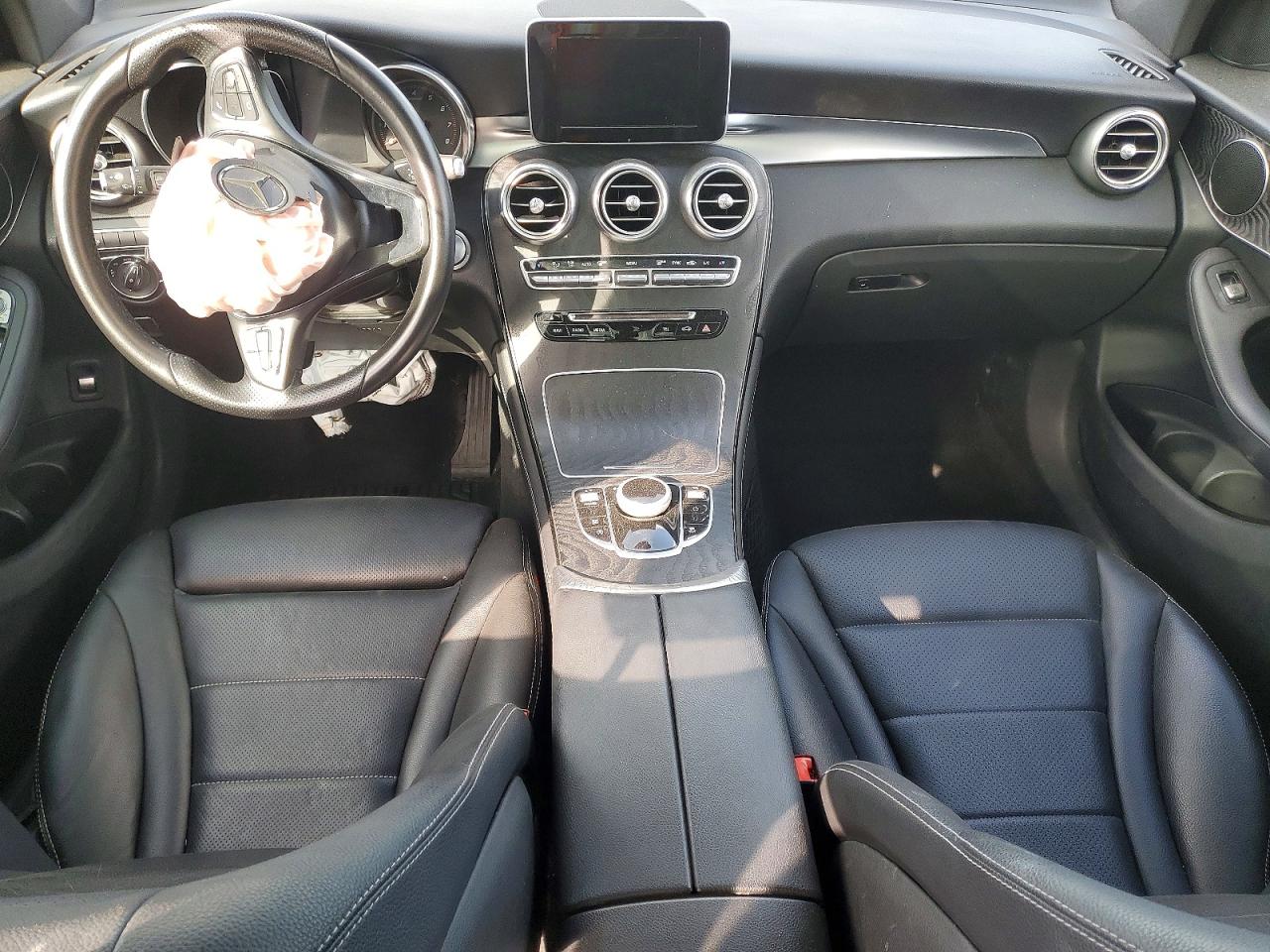 2018 MERCEDES-BENZ GLC 300 photo 15