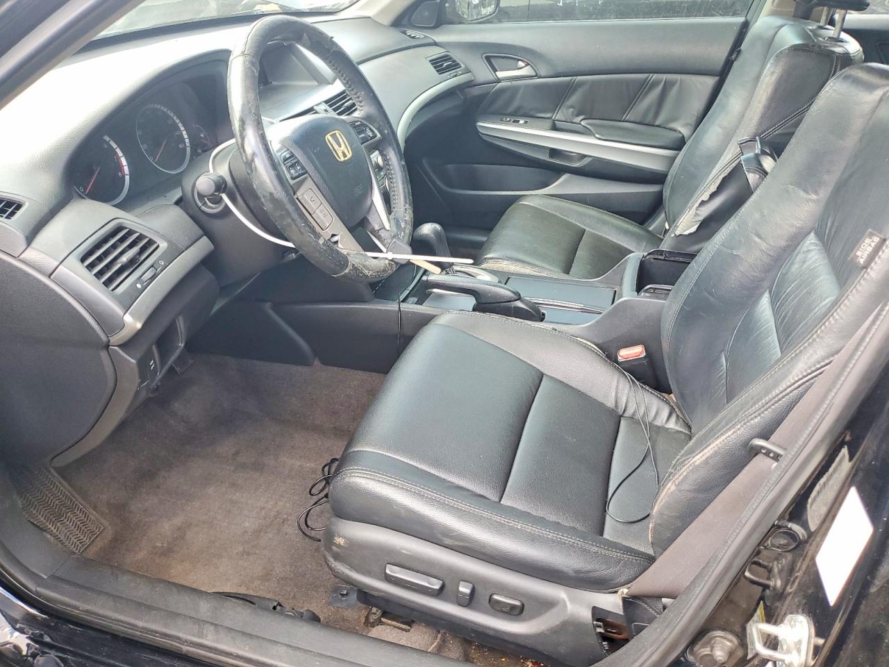 2010 HONDA ACCORD photo 19