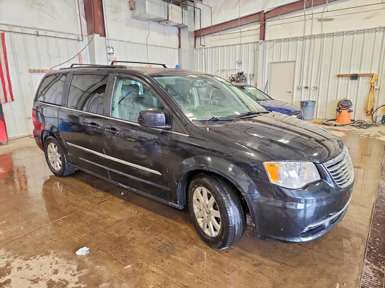 2015 CHRYSLER TOWN & COUNTRY TOURING photo 7