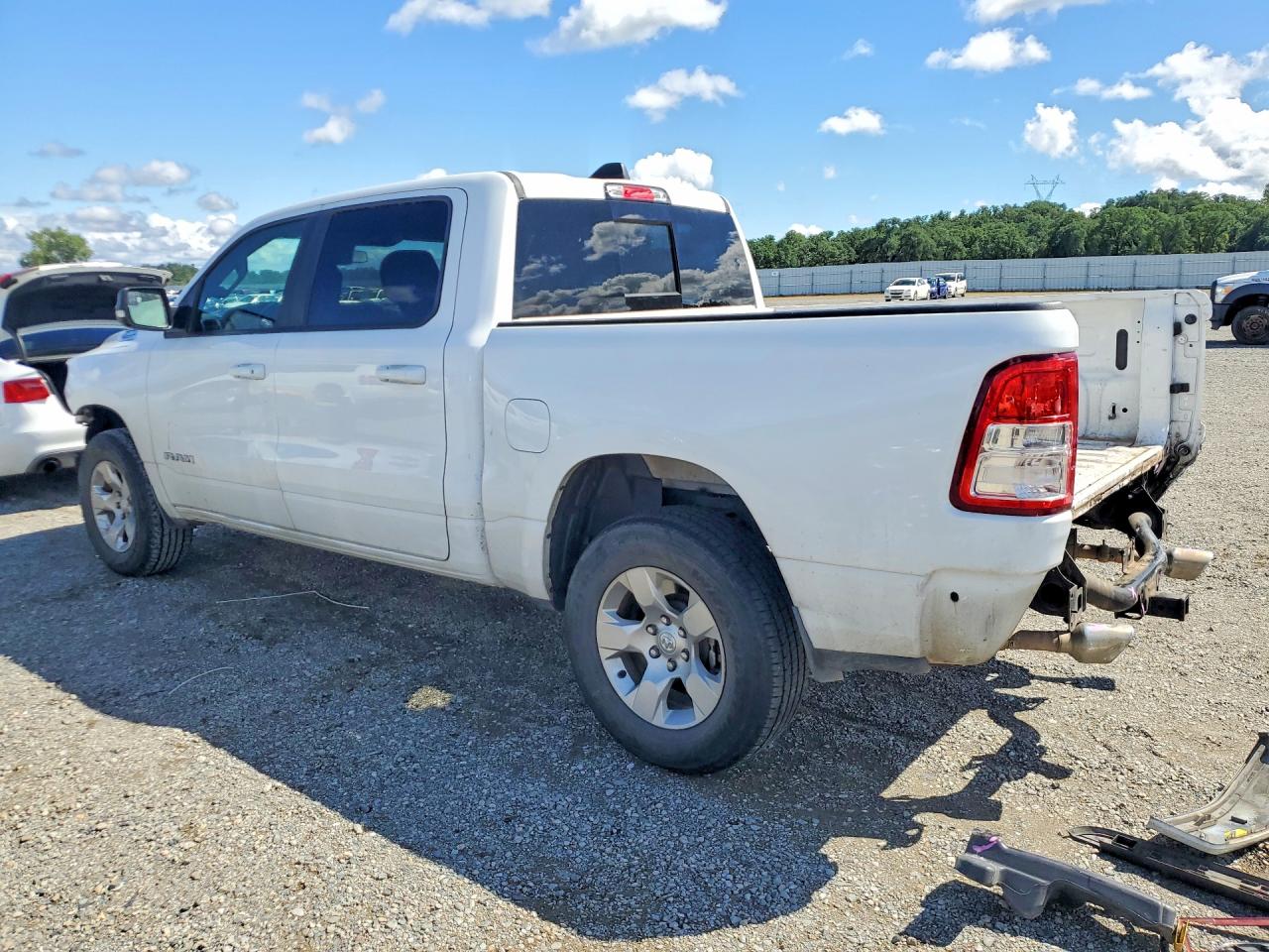 2021 RAM 1500 BIG HORN photo 3