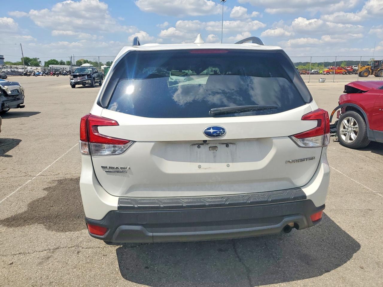 2020 SUBARU FORESTER PREMIUM photo 16