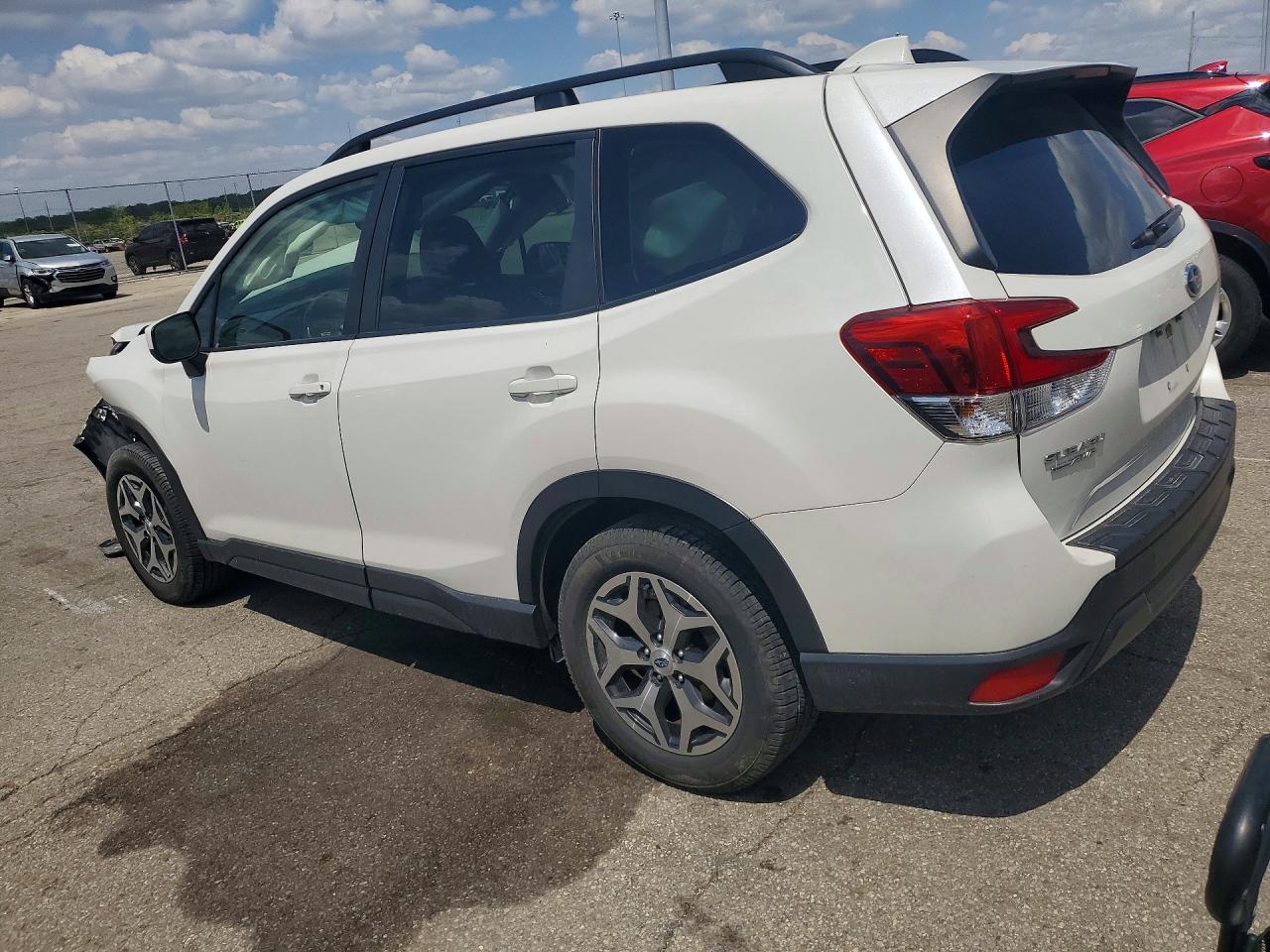 2020 SUBARU FORESTER PREMIUM photo 4