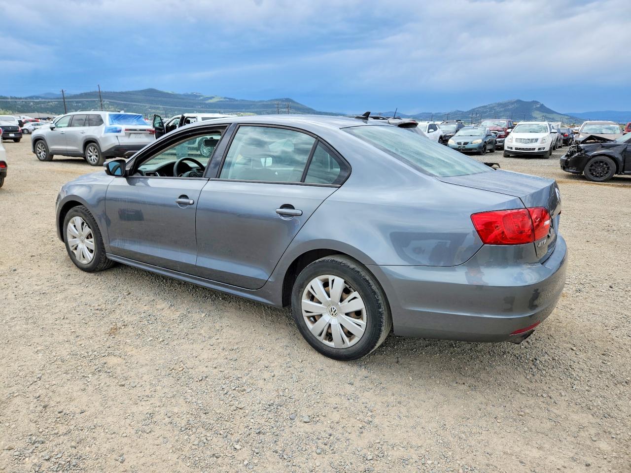 2014 VOLKSWAGEN JETTA SE photo 3