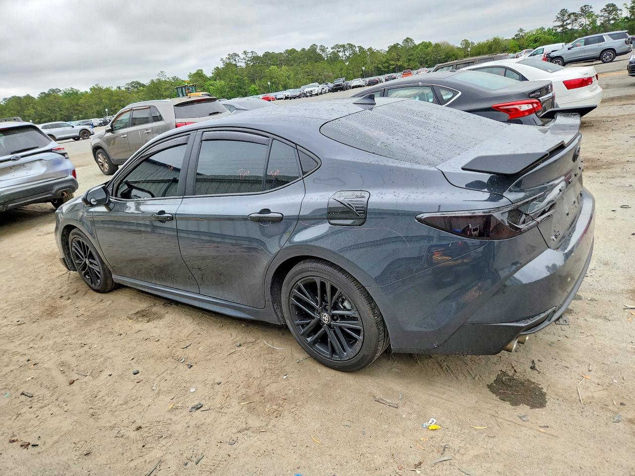 2025 TOYOTA CAMRY SE photo 4