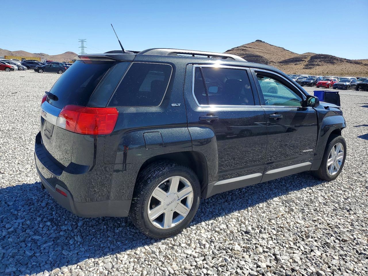 2011 GMC TERRAIN SLT photo 7