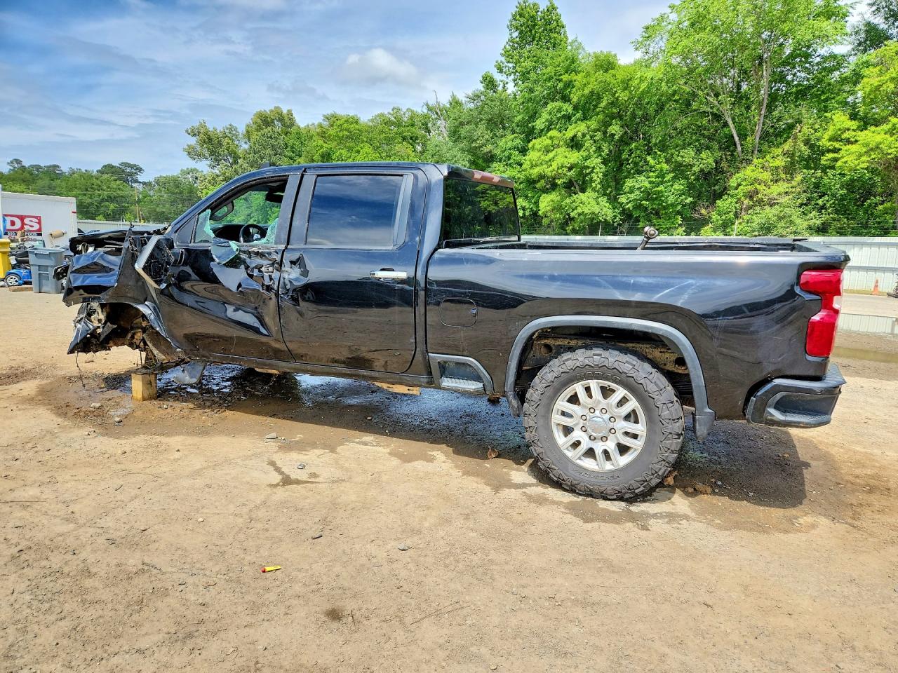 2023 CHEVROLET SILVERADO K2500 CUSTOM photo 2