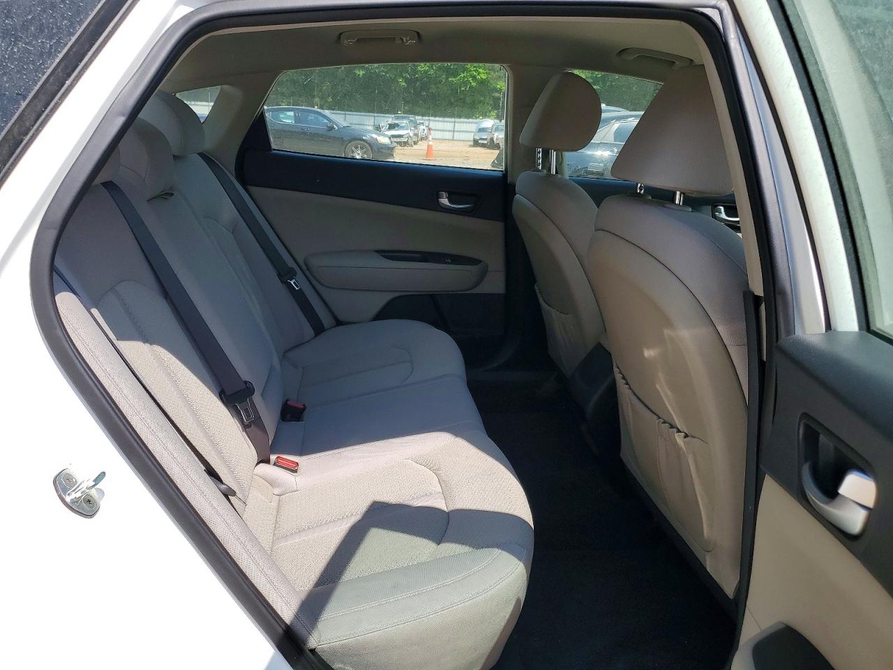 2016 KIA OPTIMA LX photo 19