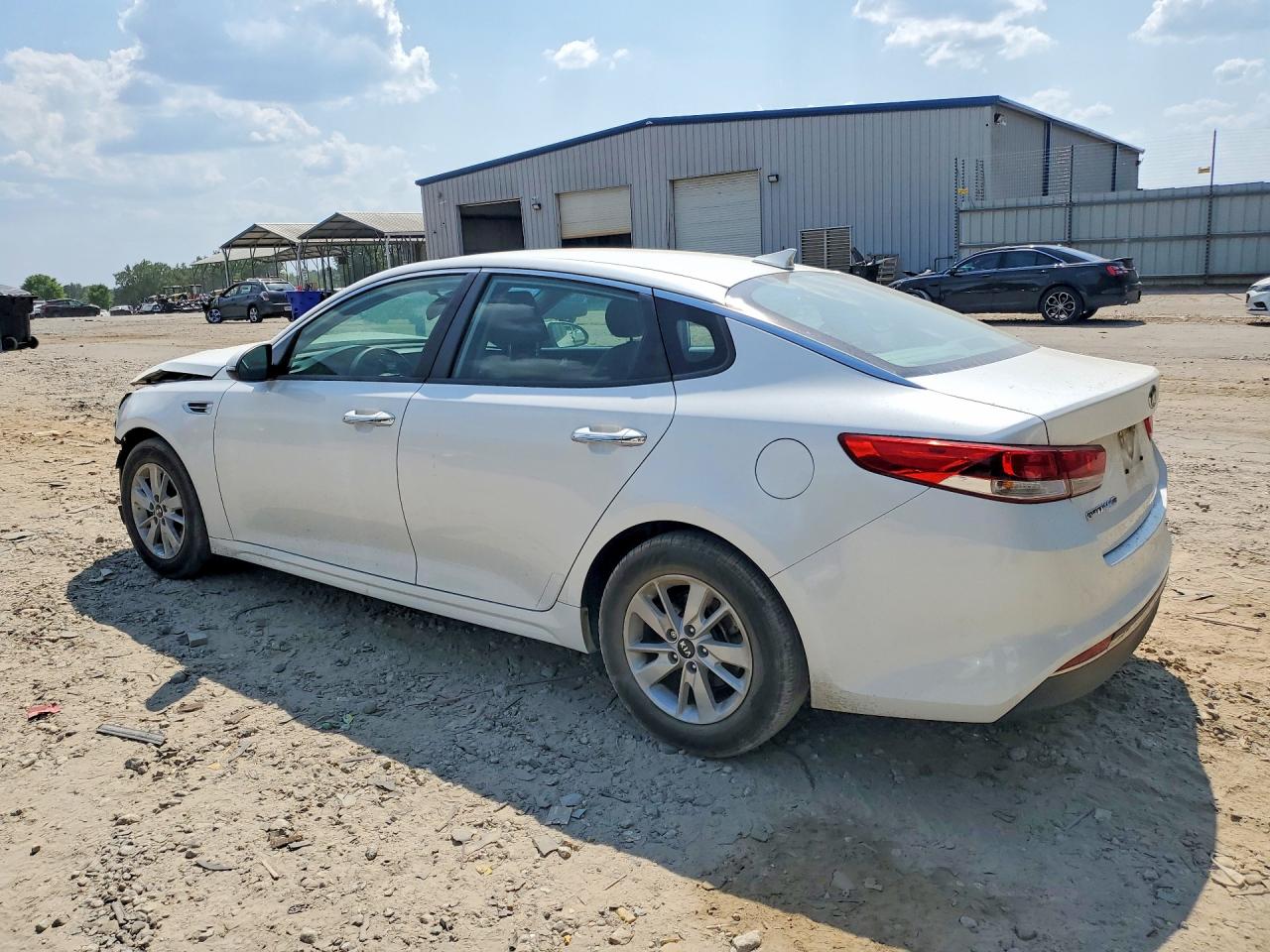 2016 KIA OPTIMA LX photo 3