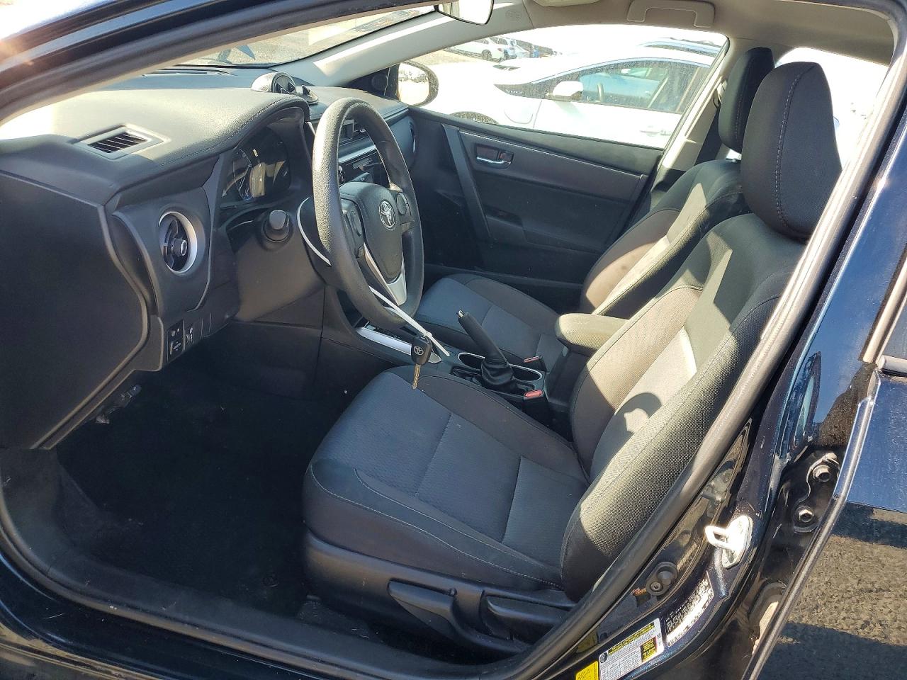2019 TOYOTA COROLLA LE photo 7
