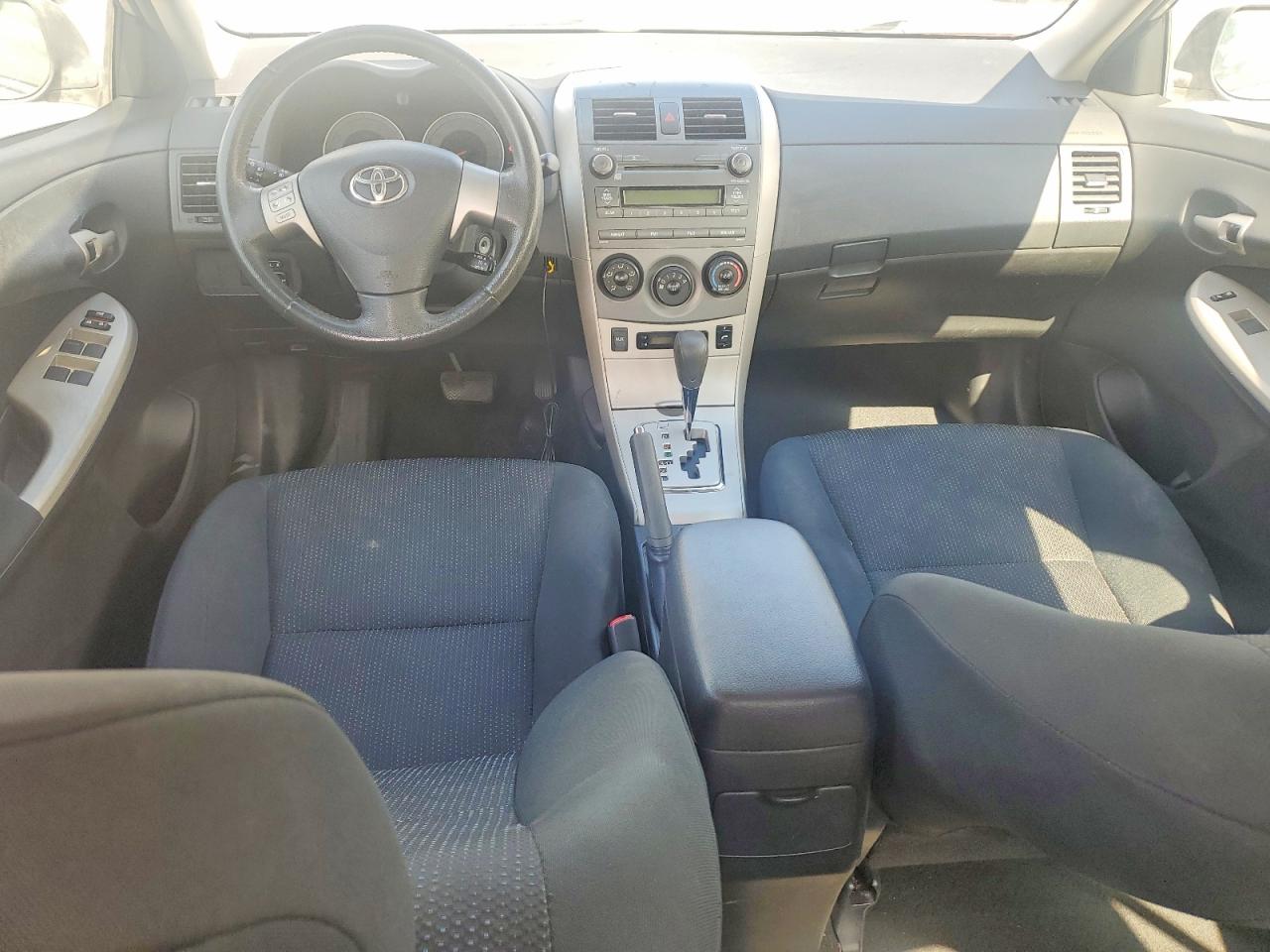 2010 TOYOTA COROLLA S photo 8