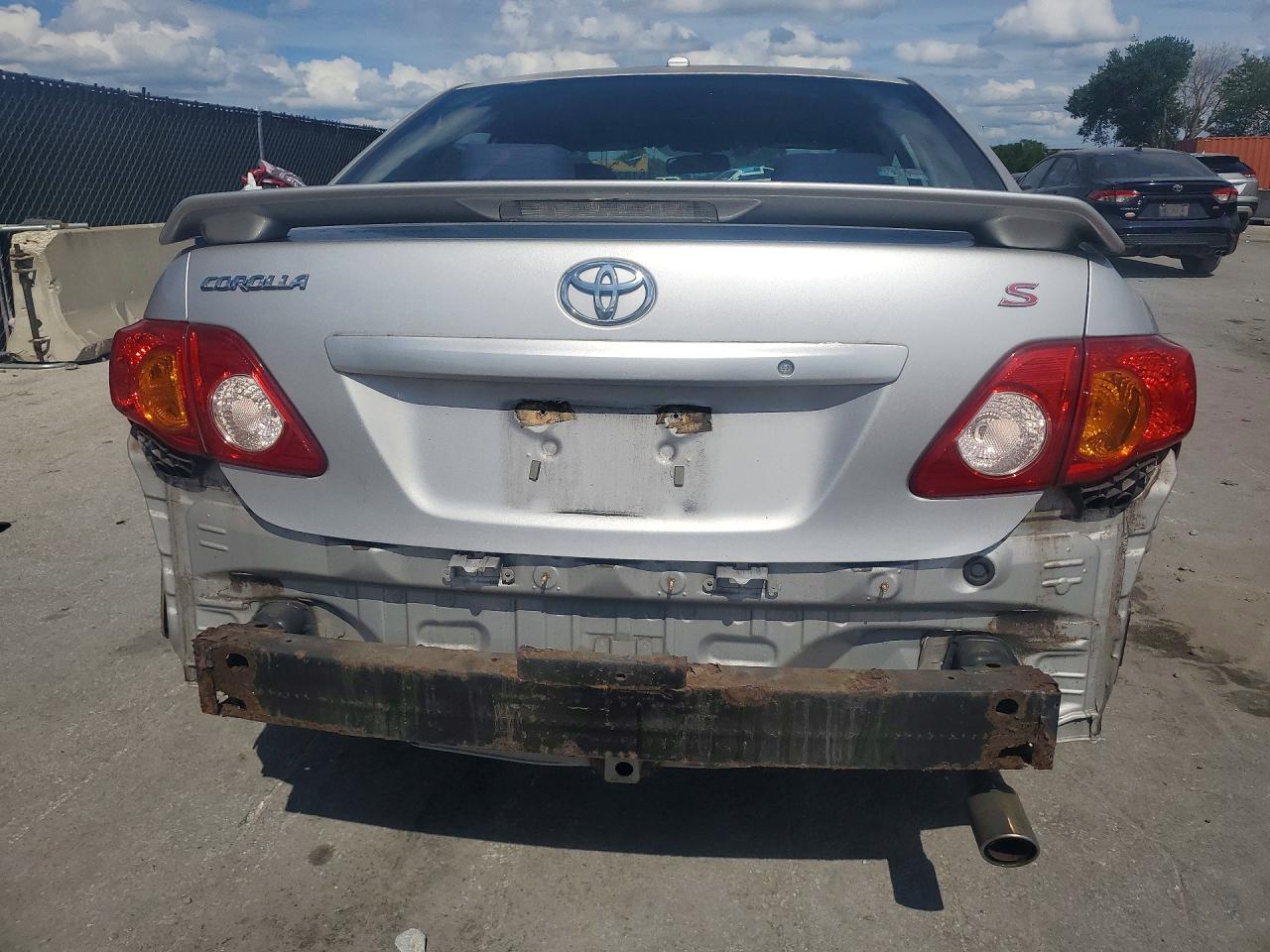 2010 TOYOTA COROLLA S photo 6