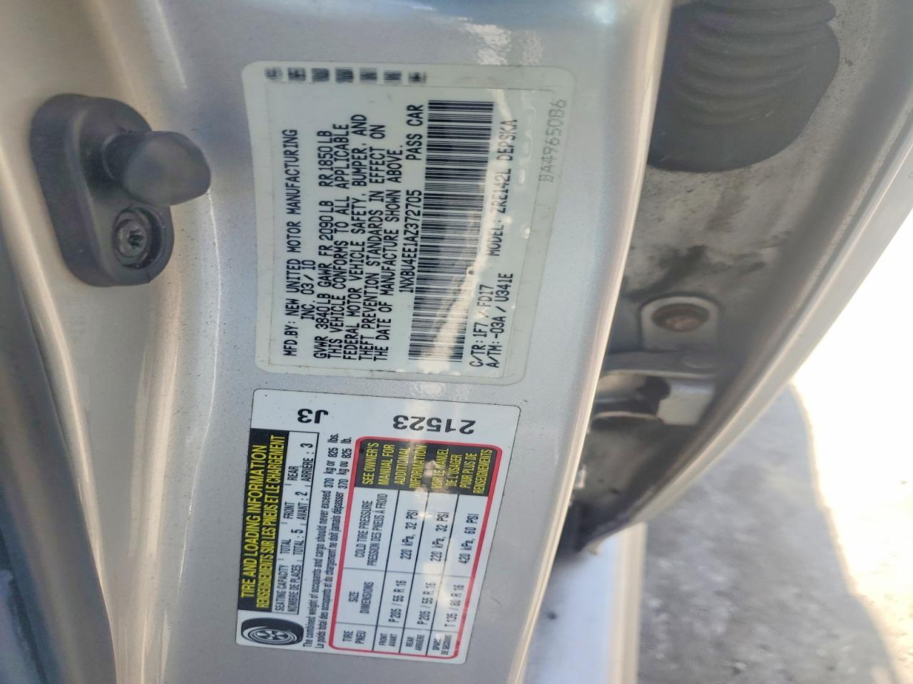 2010 TOYOTA COROLLA S photo 12
