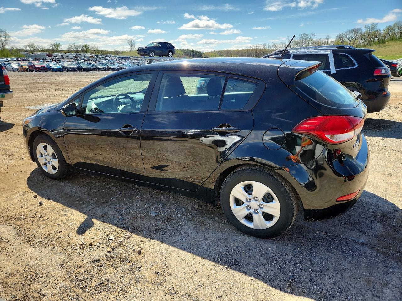 2017 KIA FORTE LX photo 3