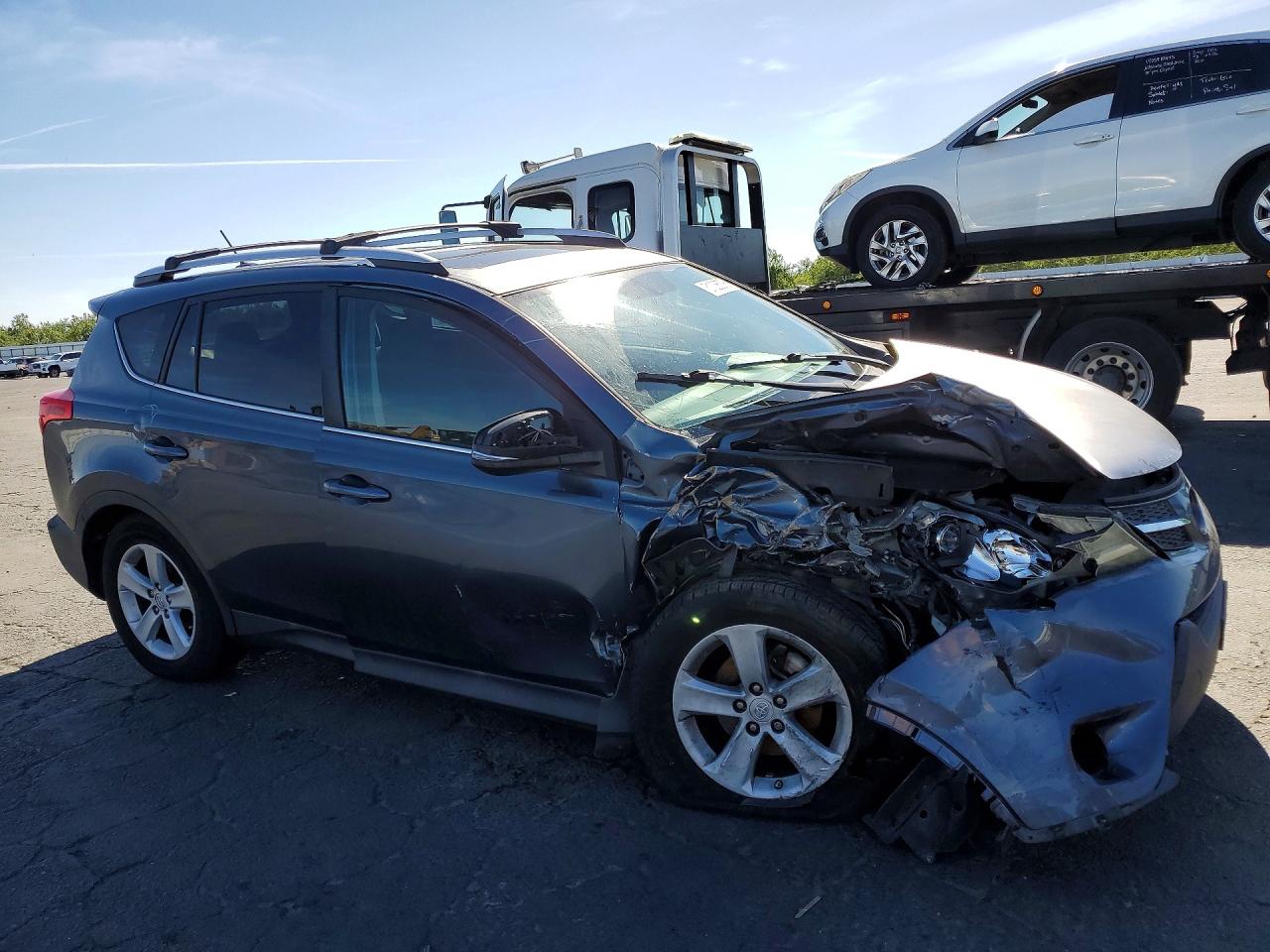 2013 TOYOTA RAV4 XLE photo 10